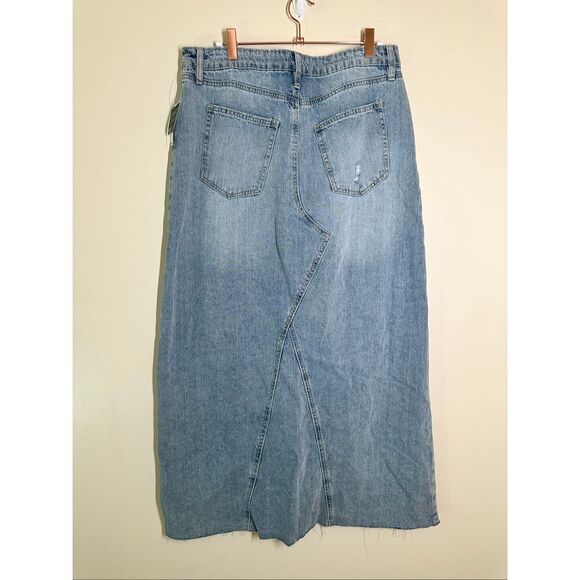 RSQ Medium Wash Denim Maxi Skirt Size 30 New - Picture 7 of 7